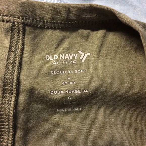 NEW! Old Navy Active Cloud 94 Soft T-Shirt | Set of 2 - Picture 4 of 4